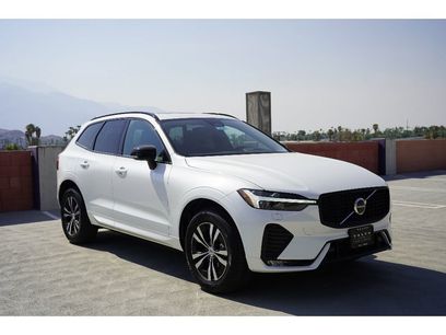 New 2025 Volvo XC60 B5 Core w/ Climate Package