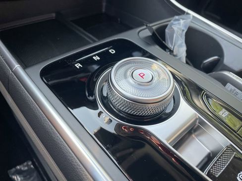 New 2026 Kia Carnival EX image 47