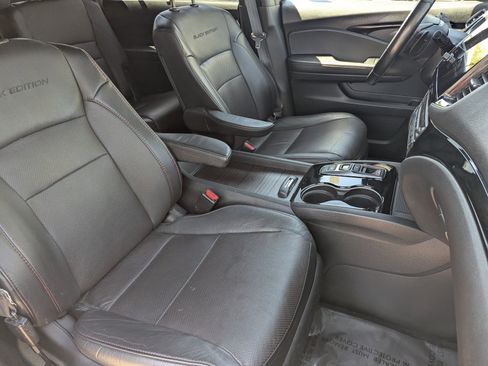 Used 2022 Honda Pilot Black Edition image 9