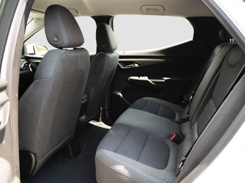 Used 2023 Chevrolet Bolt EUV LT w/ Comfort Package FWD image 14