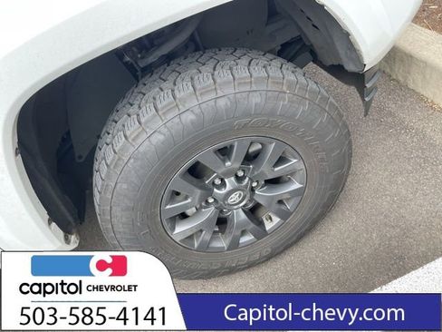 Used 2023 Toyota Tacoma SR5 RWD image 22