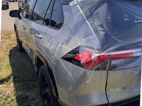 Used 2021 Toyota RAV4 XSE AWD/4WD image 2