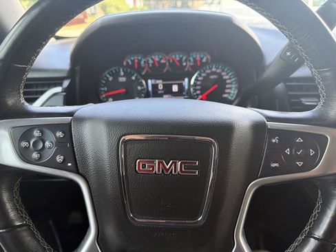 Used 2019 GMC Yukon SLT w/ Open Road Package AWD/4WD image 18