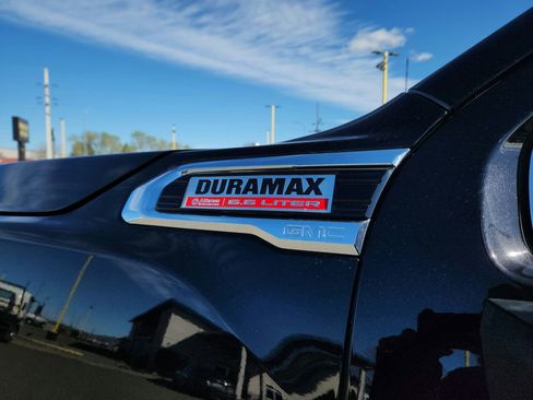 Used 2022 GMC Sierra 2500 Denali w/ Denali Black Diamond Edition image 33