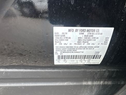 Used 2020 Ford Explorer Platinum w/ Premium Technology Package AWD/4WD image 41