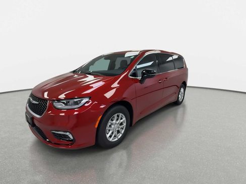 New 2026 Chrysler Pacifica Select FWD image 5
