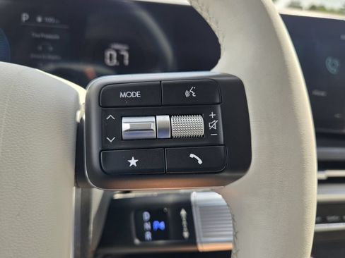 Certified 2025 Hyundai Santa Fe SEL FWD image 22
