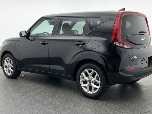 Used 2025 Kia Soul LX w/ LX Technology Package image 6