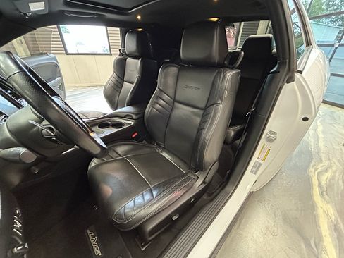 Used 2016 Dodge Challenger SRT w/ Technology Group RWD image 7