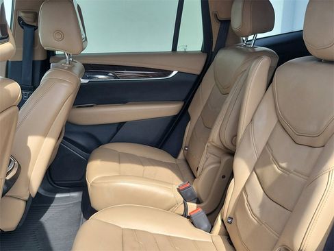 Used 2023 Cadillac XT6 Premium Luxury w/ Platinum Package image 13