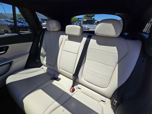 Used 2026 Mercedes-Benz GLC 300 4MATIC image 17