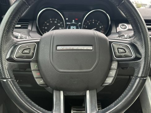 Used 2019 Land Rover Range Rover Evoque HSE Dynamic image 18