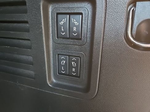 Used 2024 GMC Acadia Denali w/ Super Cruise Package image 56