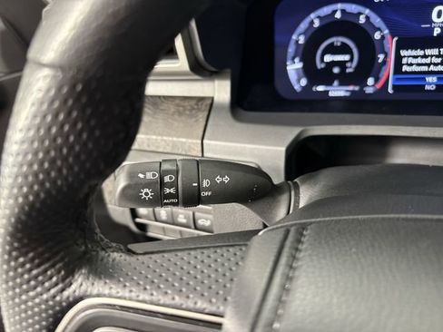 Used 2024 Toyota Tacoma Limited w/ Limited Package (LT) AWD/4WD image 15