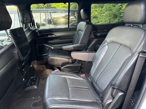 Certified 2022 Jeep Wagoneer Series III RWD image 13