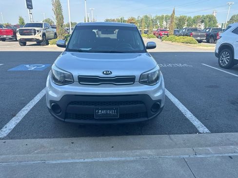 Used 2019 Kia Soul FWD image 4