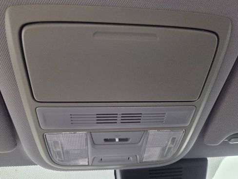 Used 2018 Honda Accord LX image 13