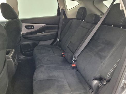 Used 2019 Nissan Murano SV image 18