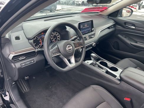 Certified 2024 Nissan Altima 2.5 SV image 6
