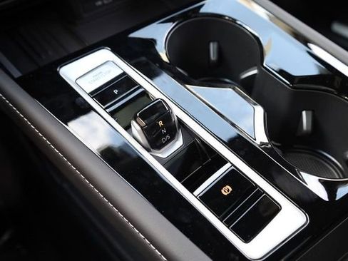 New 2026 Volkswagen Atlas Cross Sport SE image 17