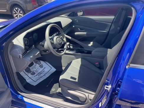 Used 2024 Hyundai Elantra SEL w/ Convenience Package FWD image 24