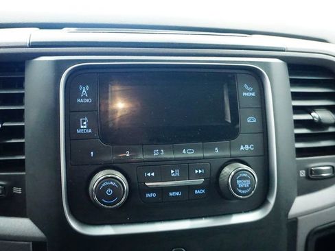 Used 2018 RAM 3500 Tradesman w/ Chrome Appearance Group image 33