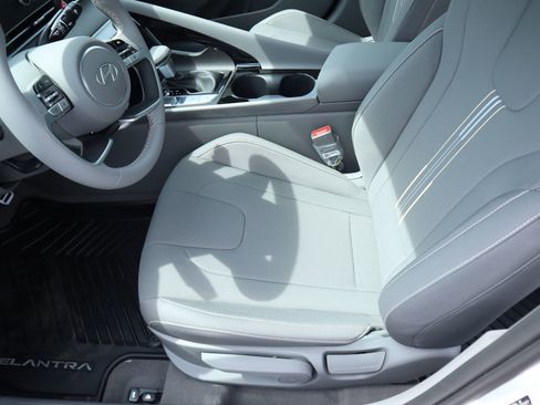 New 2026 Hyundai Elantra SEL Sport Premium FWD image 11
