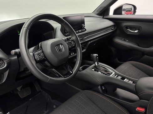 Used 2023 Honda HR-V Sport image 8
