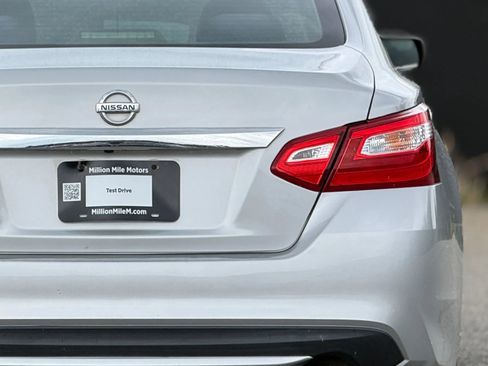 Used 2017 Nissan Altima 2.5 S w/ Power Driver Seat Package image 14