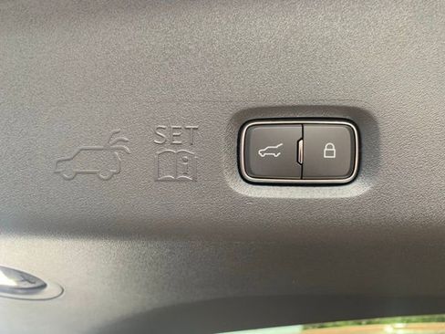 New 2025 Lincoln Navigator L Black Label image 7