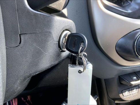 Used 2022 Chevrolet Colorado Z71 image 13