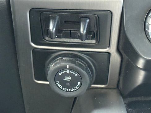 Used 2022 Ford F450 Platinum w/ FX4 Off-Road Package AWD/4WD image 27