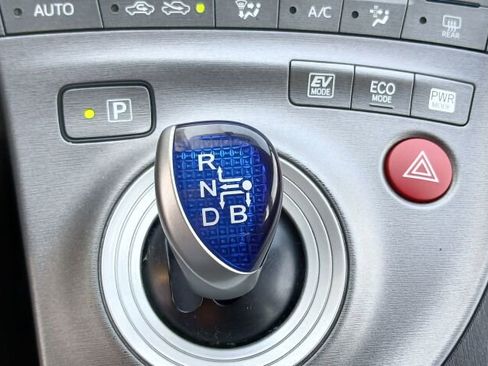 Used 2013 Toyota Prius Two image 32