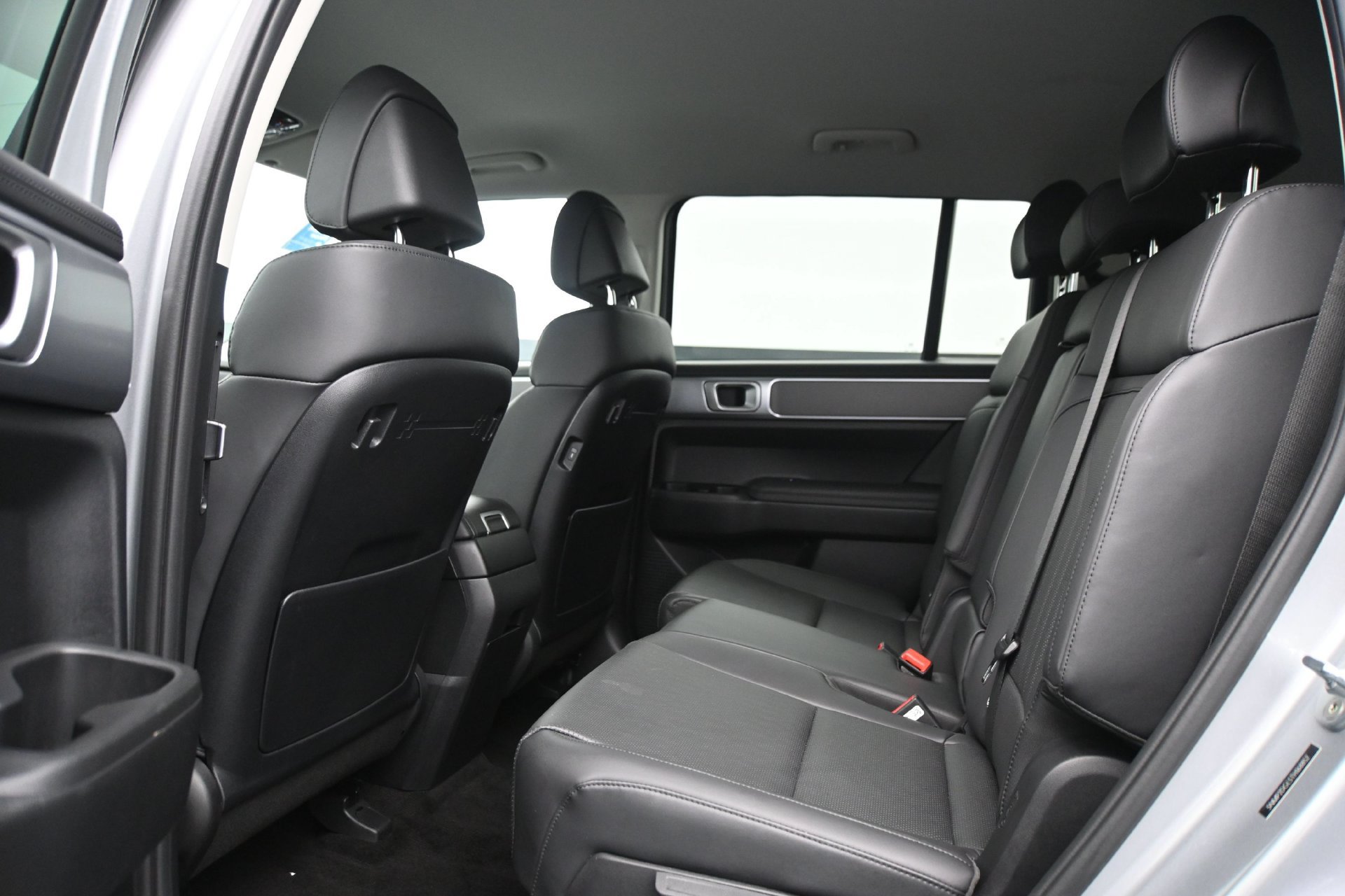 Certified 2026 Hyundai Santa Fe SEL AWD/4WD image 17