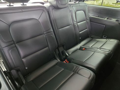 Used 2023 Lincoln Navigator Reserve w/ Equipment Group 201A image 18