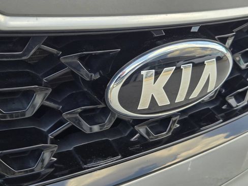 Used 2021 Kia Sorento EX FWD image 5