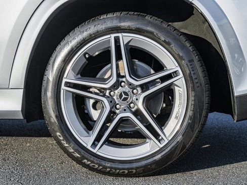 Certified 2025 Mercedes-Benz GLS 450 4MATIC image 19