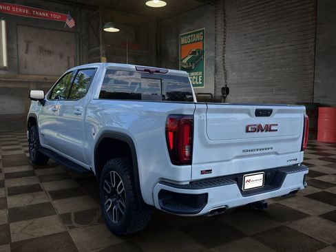 Certified 2022 GMC Sierra 1500 AT4 w/ AT4 Premium Package AWD/4WD image 5