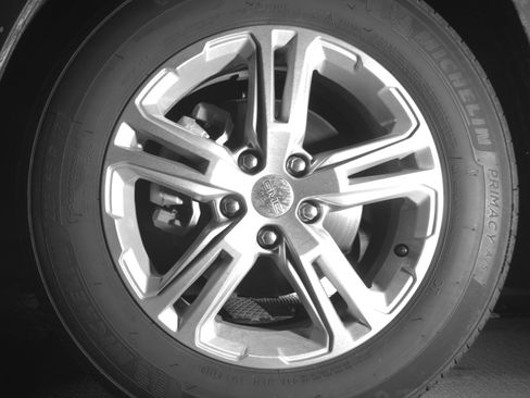Used 2024 GMC Terrain SLE FWD image 12