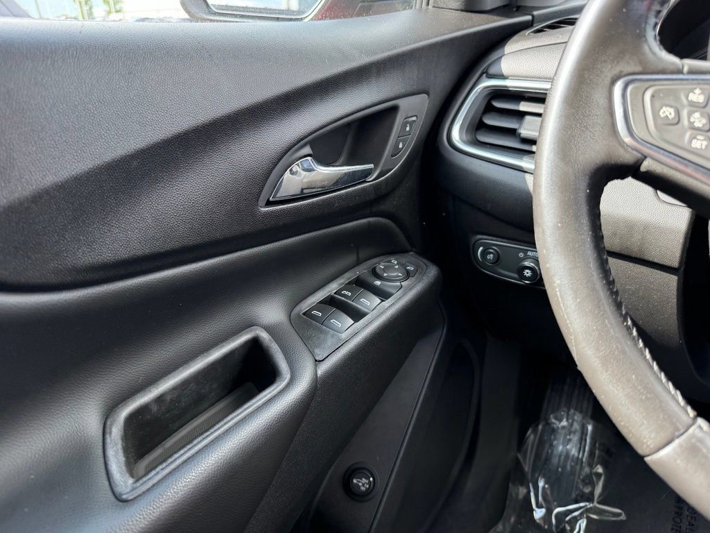 Used 2020 Chevrolet Equinox LT AWD/4WD image 31