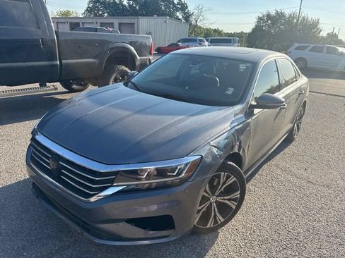 Used 2021 Volkswagen Passat 2.0T SE FWD image 6