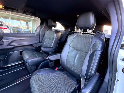 Used 2023 Toyota Sienna XSE image 16