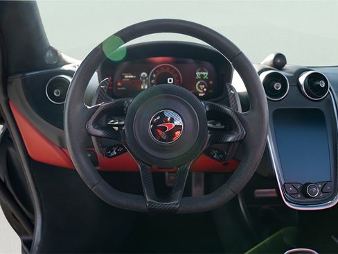 Used 2018 McLaren 570S Spider image 54