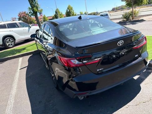 Used 2025 Toyota Camry SE FWD image 15