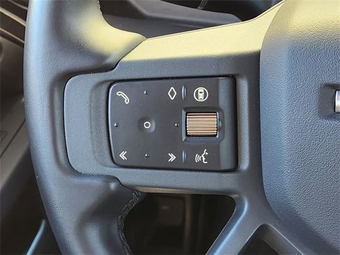 Used 2025 Land Rover Defender 130 X-Dynamic SE image 27