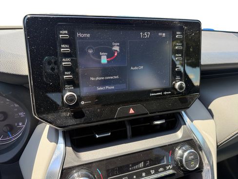 Used 2022 Toyota Venza LE AWD/4WD image 12