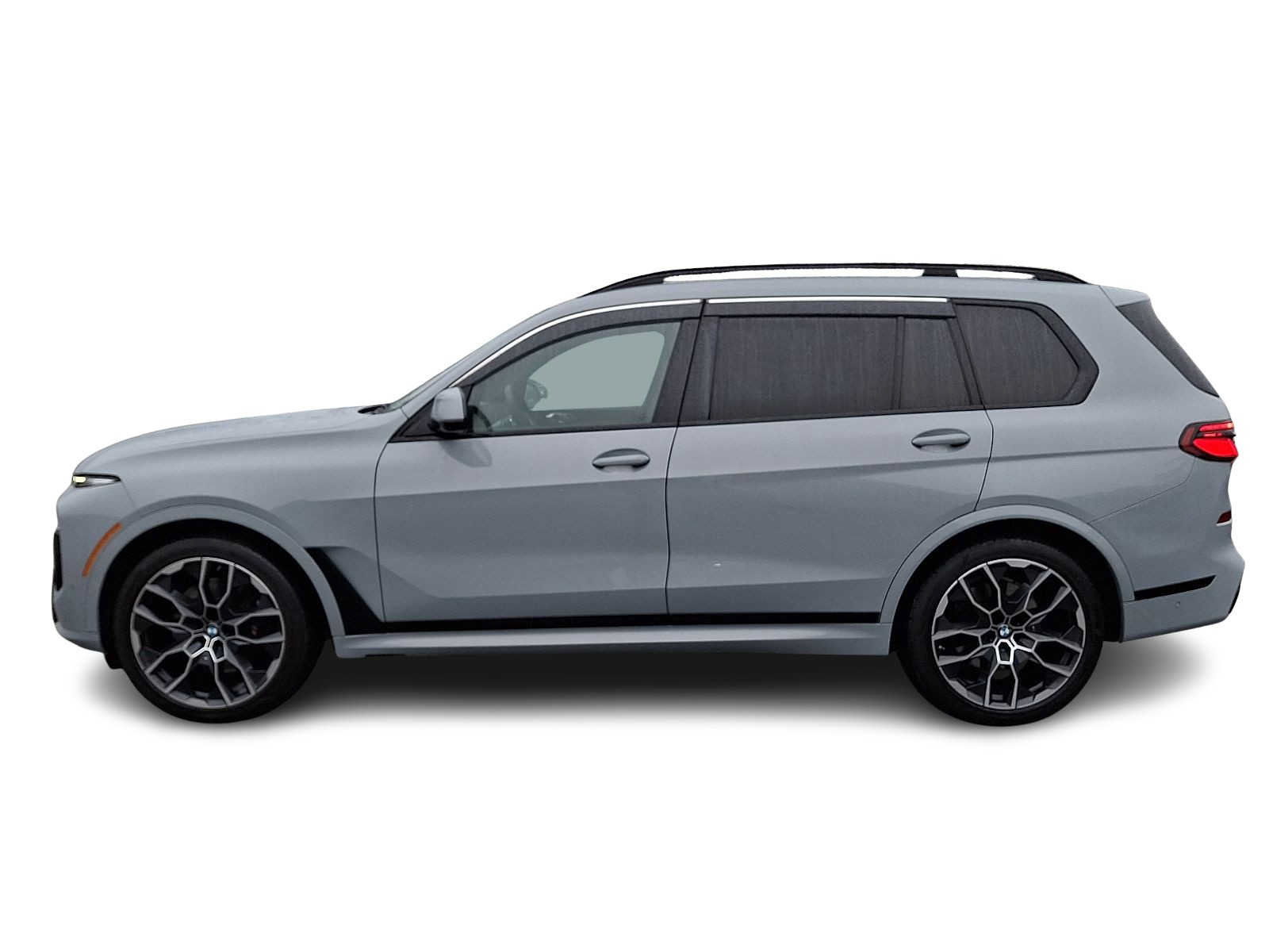 Used 2024 BMW X7 xDrive40i w/ M Sport Package AWD/4WD image 4