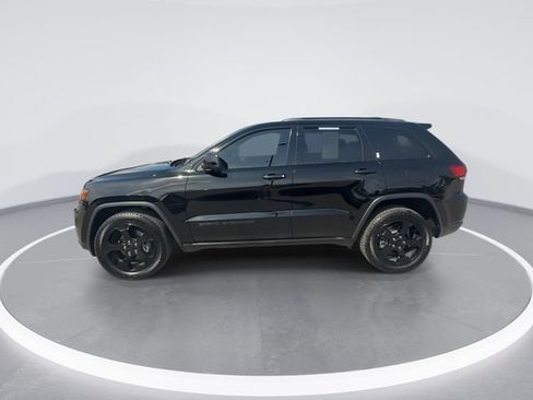 Used 2019 Jeep Grand Cherokee Laredo AWD/4WD image 5