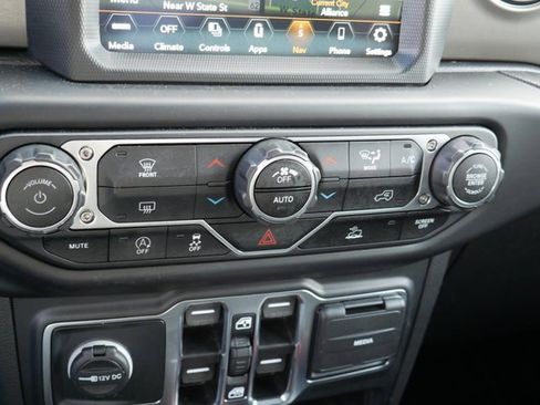 Used 2022 Jeep Gladiator Sport image 20