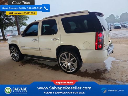 Used 2011 GMC Yukon Denali RWD image 3